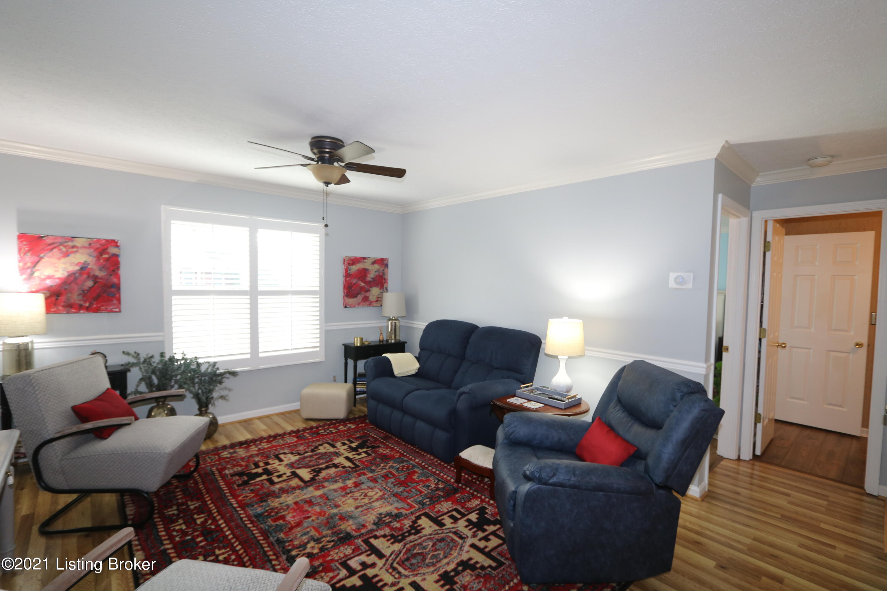 256 Moser Road Louisville, KY 40223 - Photo 7 of 25 IMG_7606