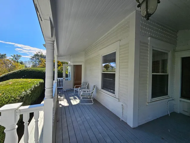 $2,300 | 116 East Broadway, Unit 2, Derry, NH 03038