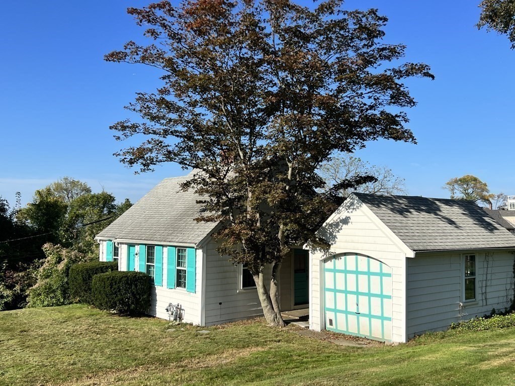 25 Mann Street Hingham, MA 02043 - Photo 5 of 27