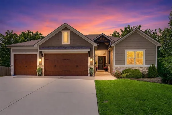 $445,000 | 106 Woodland Avenue, Lone Jack, MO 64070