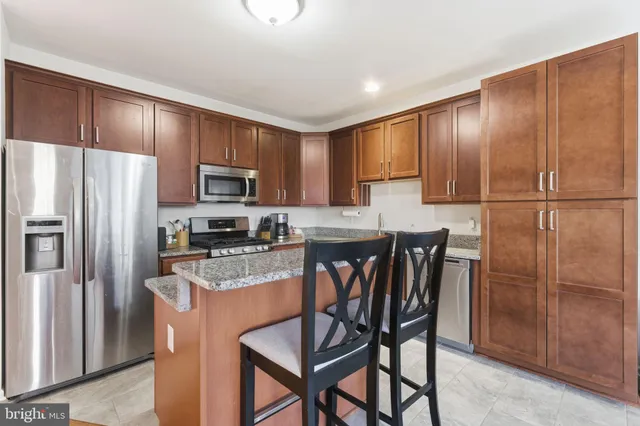 $700,000 | 25270 Whippoorwill Terrace, Chantilly, VA 20152