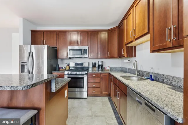 $700,000 | 25270 Whippoorwill Terrace, Chantilly, VA 20152