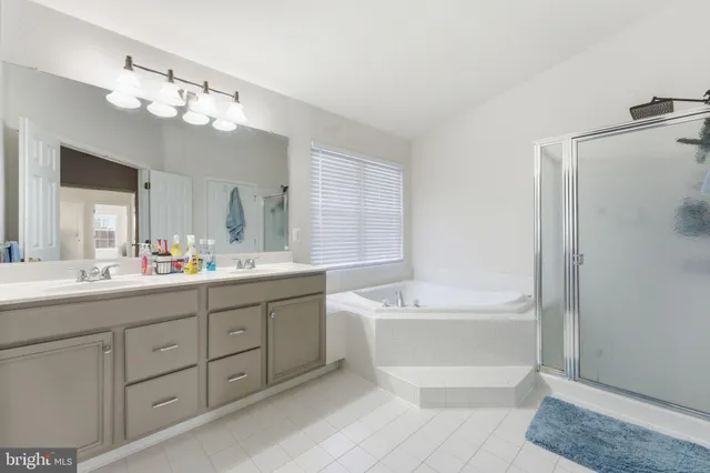 $700,000 | 25270 Whippoorwill Terrace, Chantilly, VA 20152