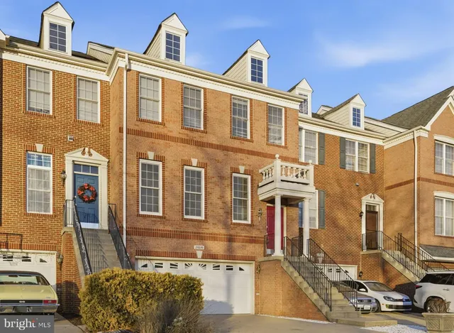 $700,000 | 25270 Whippoorwill Terrace, Chantilly, VA 20152