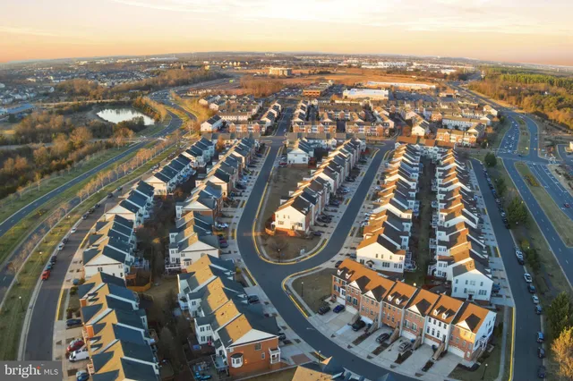 $700,000 | 25270 Whippoorwill Terrace, Chantilly, VA 20152