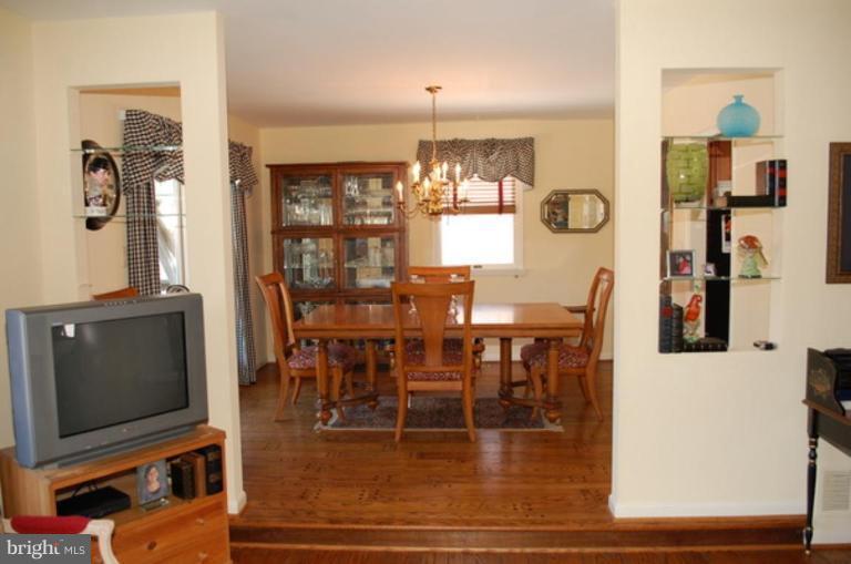 2500 Carroll Mill Road Phoenix, MD 21131 - Photo 5 of 19 Dining Room