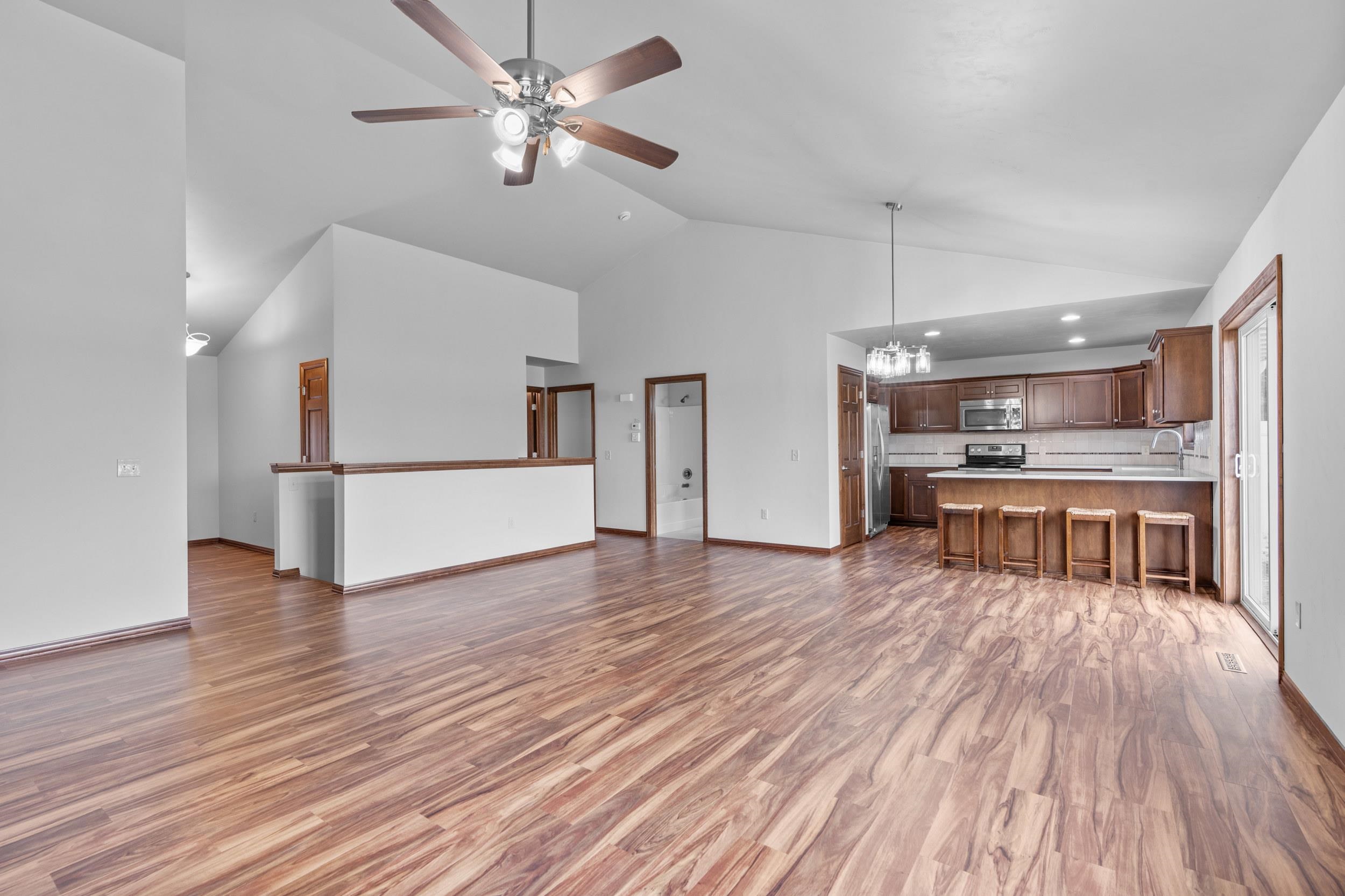 5111 North Gala Court Appleton, WI 54913 - Photo 7 of 43