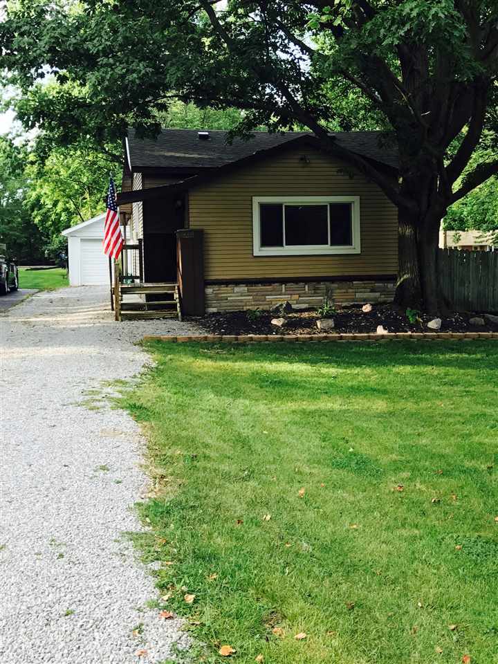1424 Rabus Drive Fort Wayne, IN 46825 - Photo 1 of 20