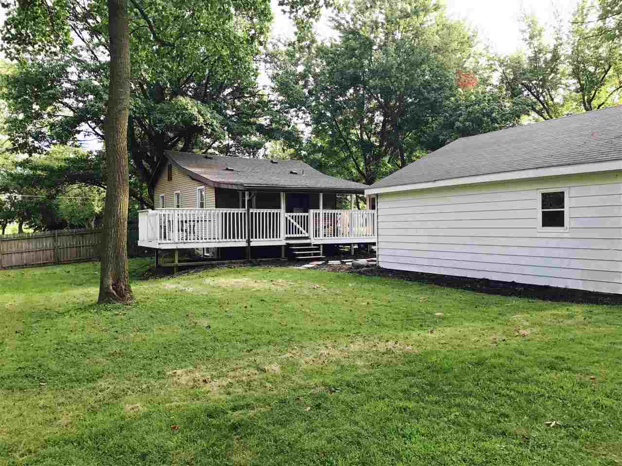 1424 Rabus Drive Fort Wayne, IN 46825 - Photo 3 of 20