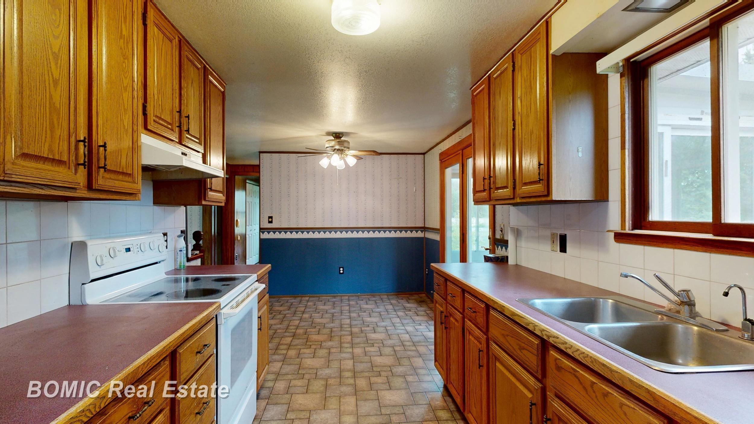 4490 Obrien Road Vassar, MI 48768 - Photo 3 of 46