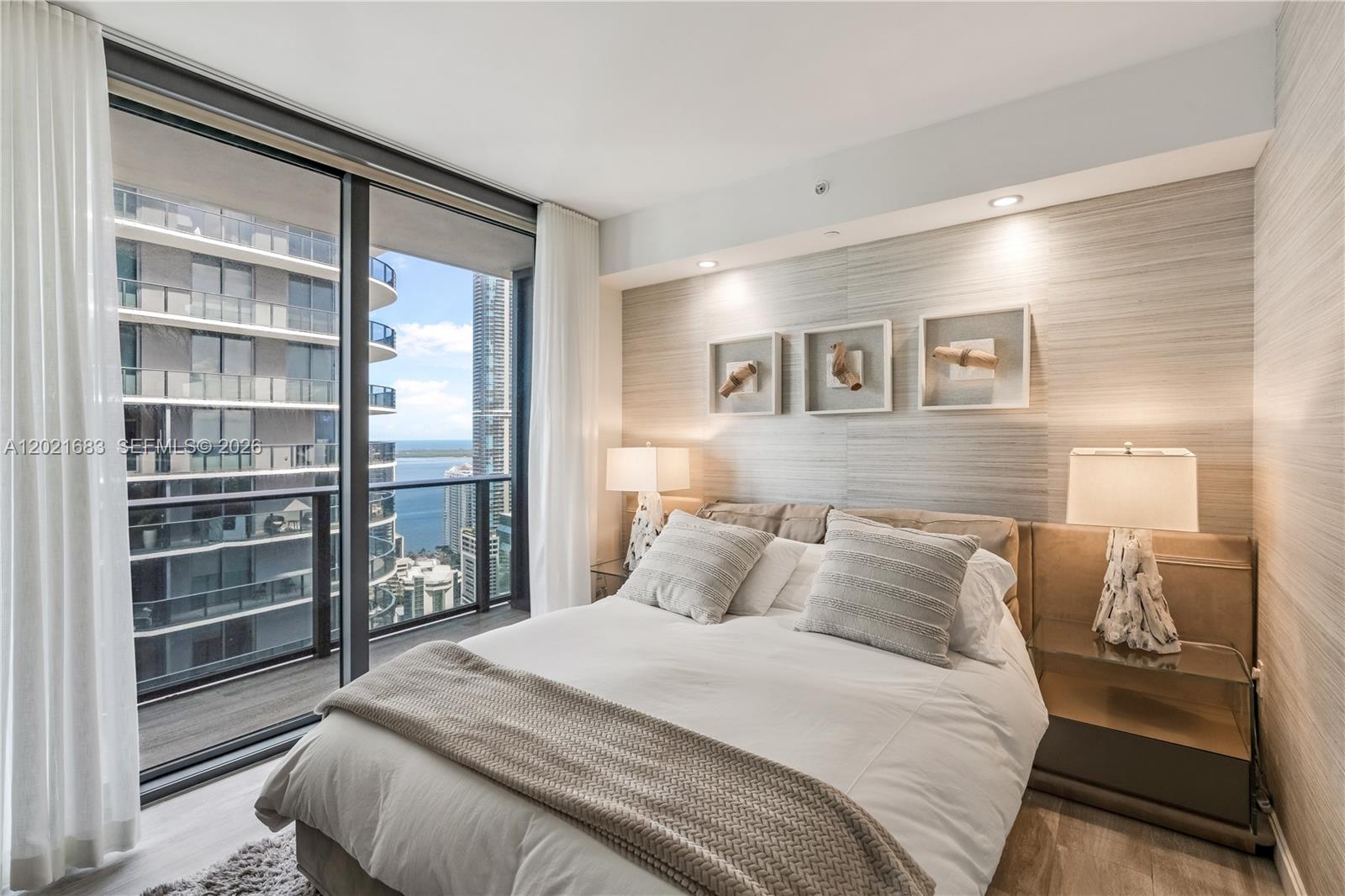 55 Southwest 9th Street, Unit 4001 Miami, FL 33130 - Photo 14 of 34