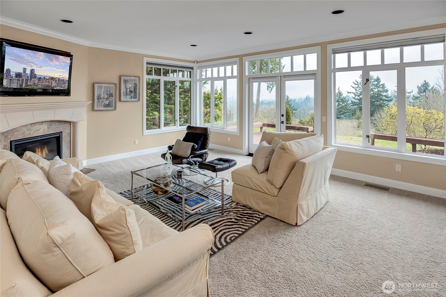 4911 Harbor Lane Everett, WA 98203 - Photo 13 of 40