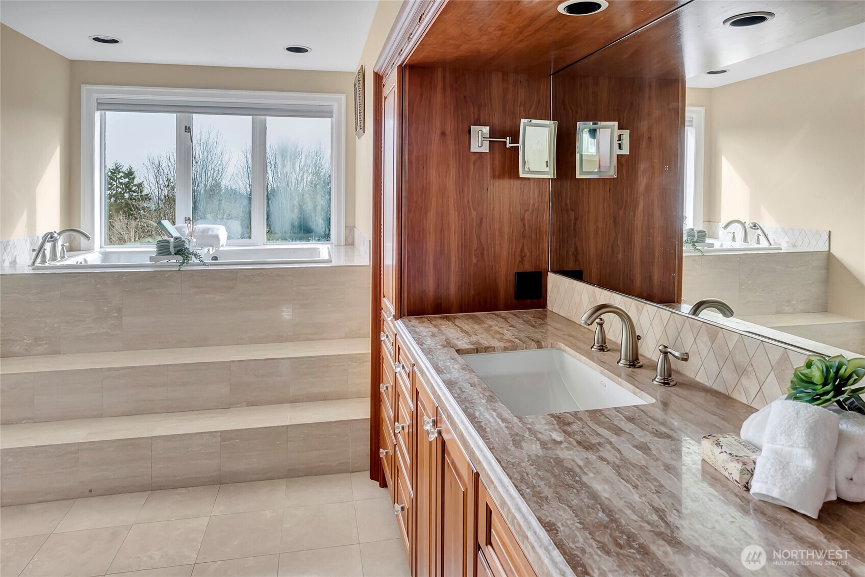 4911 Harbor Lane Everett, WA 98203 - Photo 32 of 40