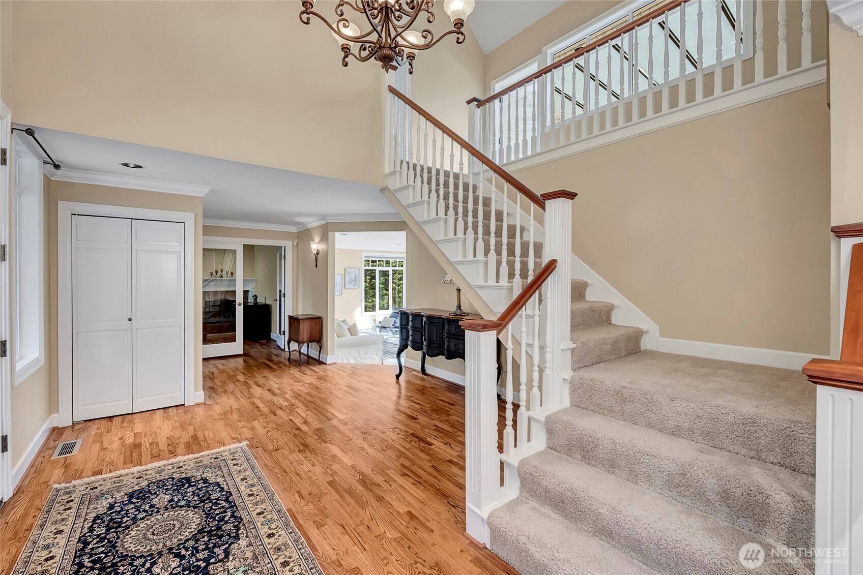 4911 Harbor Lane Everett, WA 98203 - Photo 5 of 40