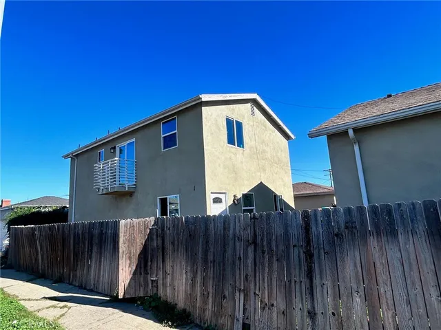 $699,000 | 655 West 113th Street, Los Angeles, CA 90044