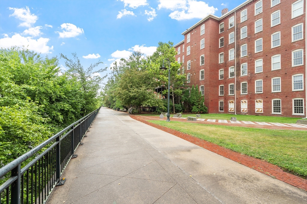 35 Riverwalk Way, Unit R115 Lowell, MA 01854 - Photo 23 of 29