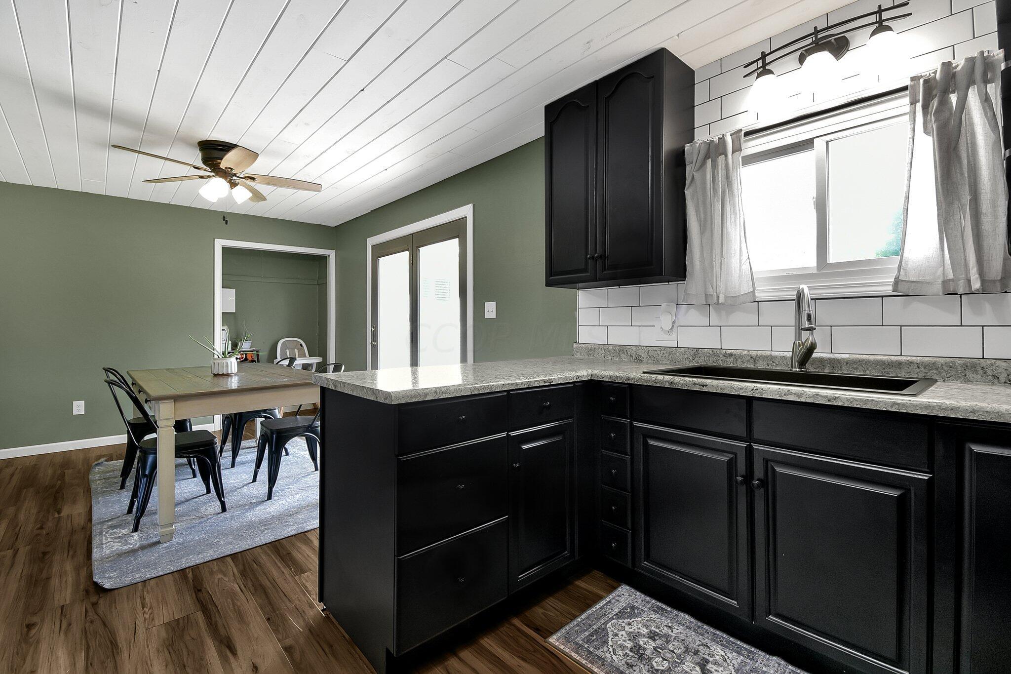418 Chatham Road Circleville, OH 43113 - Photo 5 of 21 6-web-or-mls-418-chatham-rd