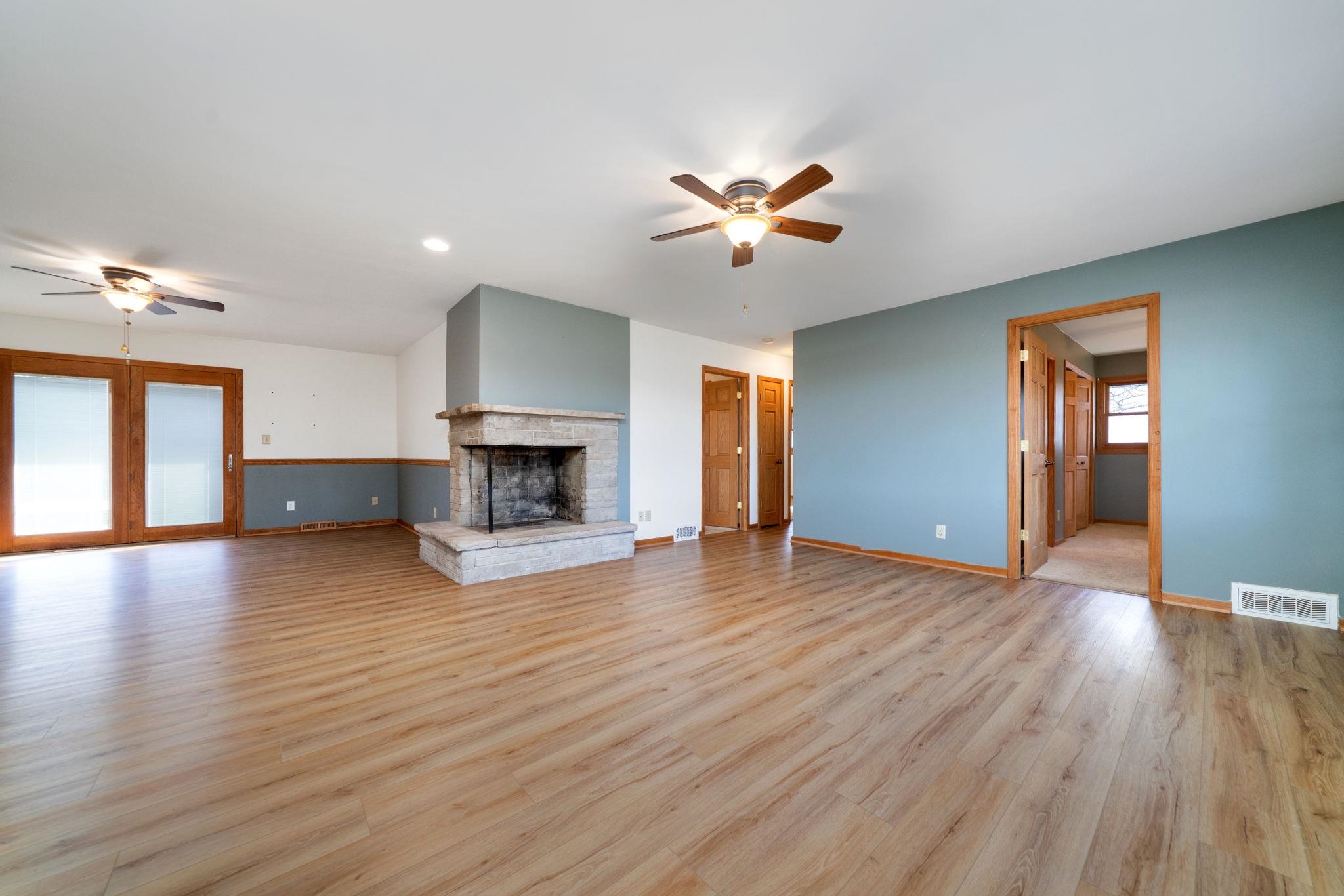 11179 Beloit Road Belvidere, IL 61008 - Photo 5 of 31