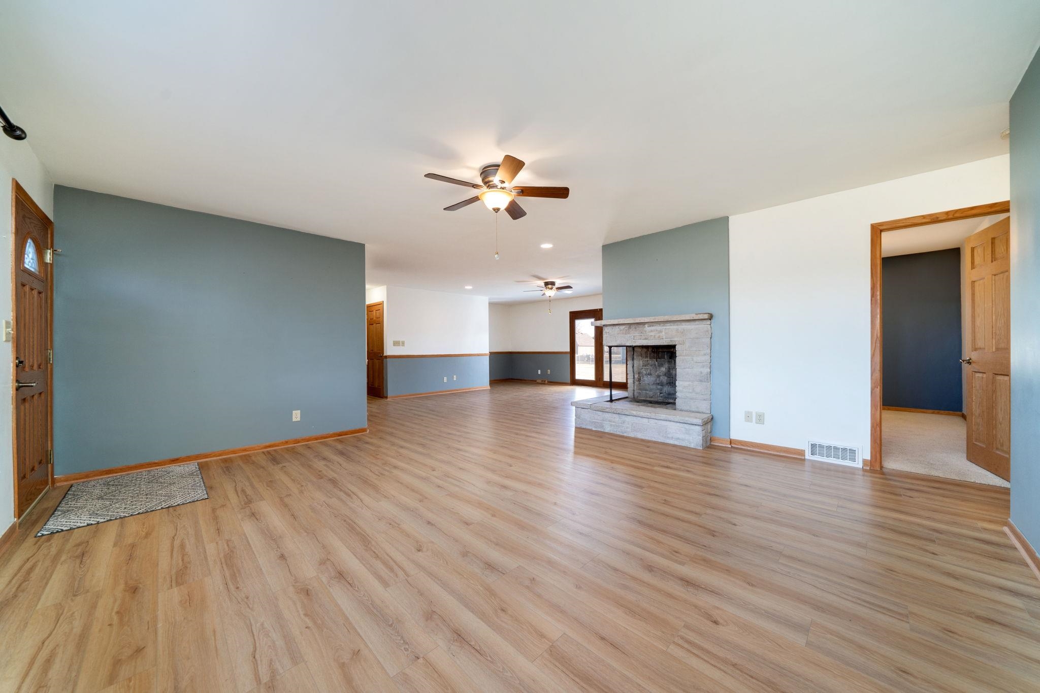 11179 Beloit Road Belvidere, IL 61008 - Photo 7 of 31