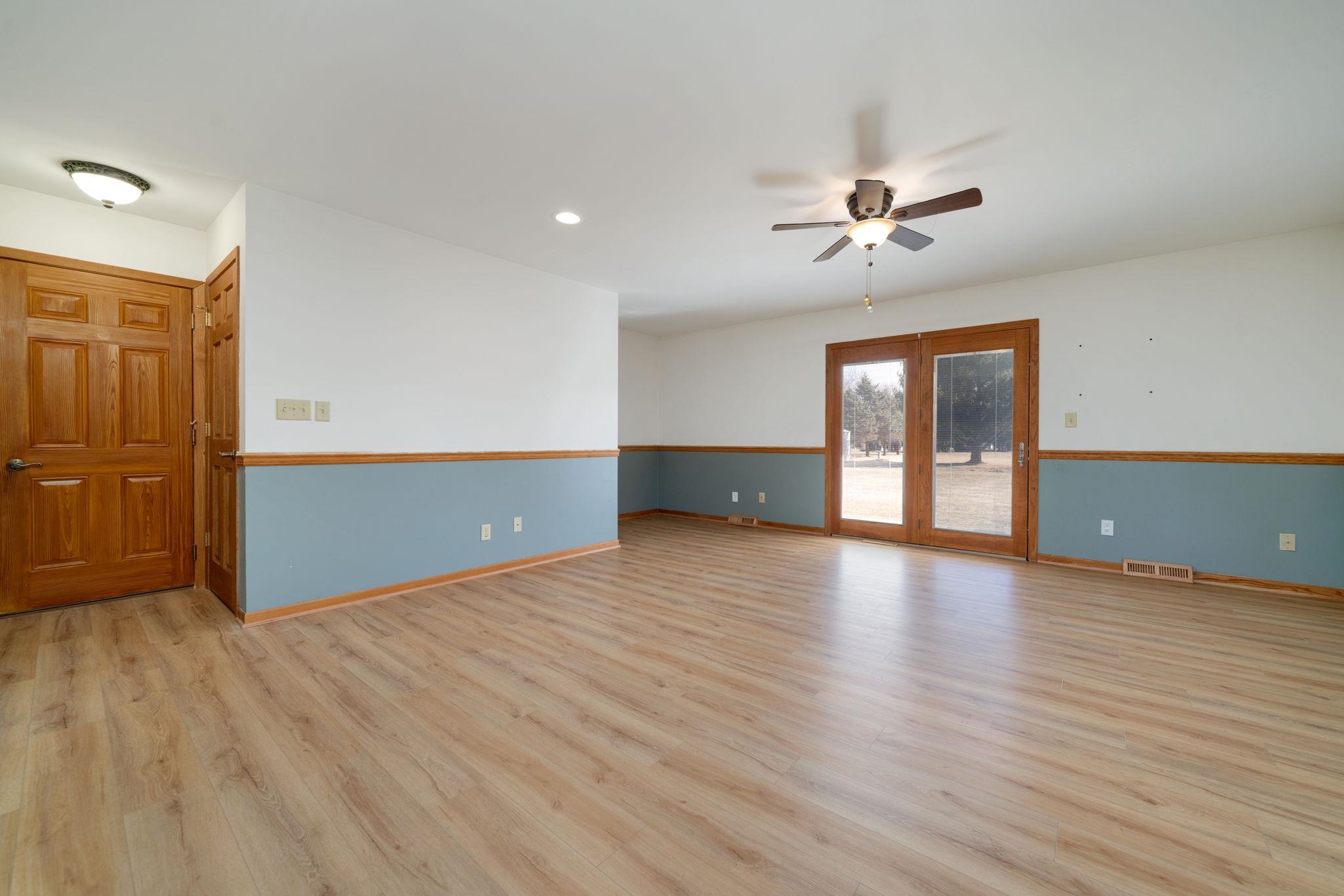 11179 Beloit Road Belvidere, IL 61008 - Photo 8 of 31