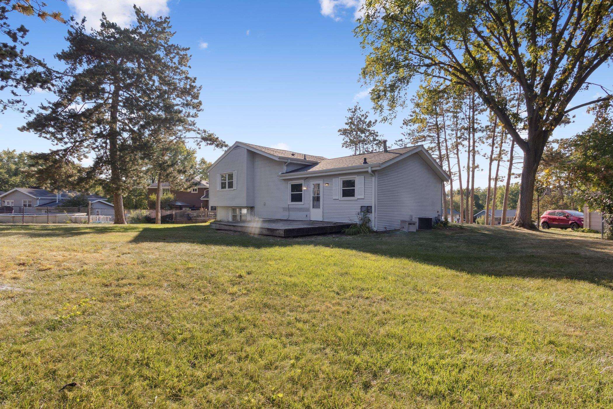 2724 Norway Pine Road Rockford, IL 61109 - Photo 47 of 49 a view of house with outdoor space and swimming pool