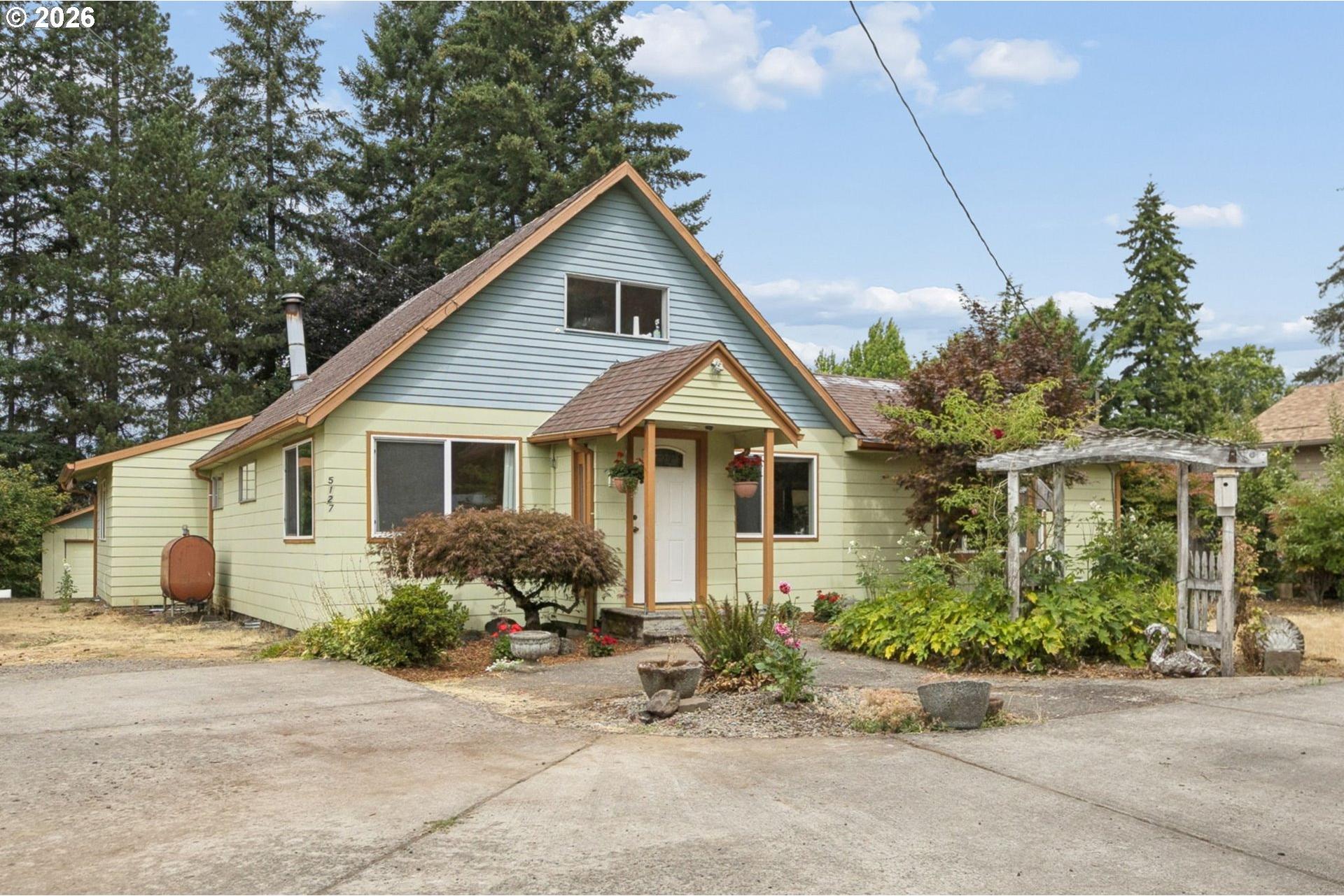 5127 Southeast Welch Road Gresham, OR 97080 - Photo 2 of 46 Gallery Image 2