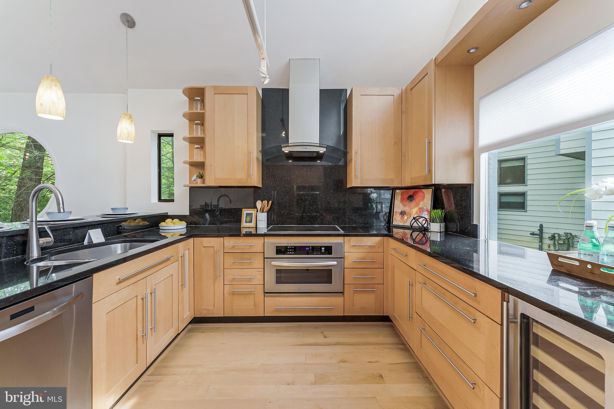 11502 Turnbridge Lane Reston, VA 20194 - Photo 7 of 60 Kitchen