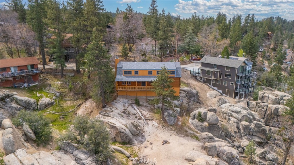 33052 Donner Lane Running Springs, CA 92382 - Photo 34 of 36 an aerial view of residential houses with outdoor space
