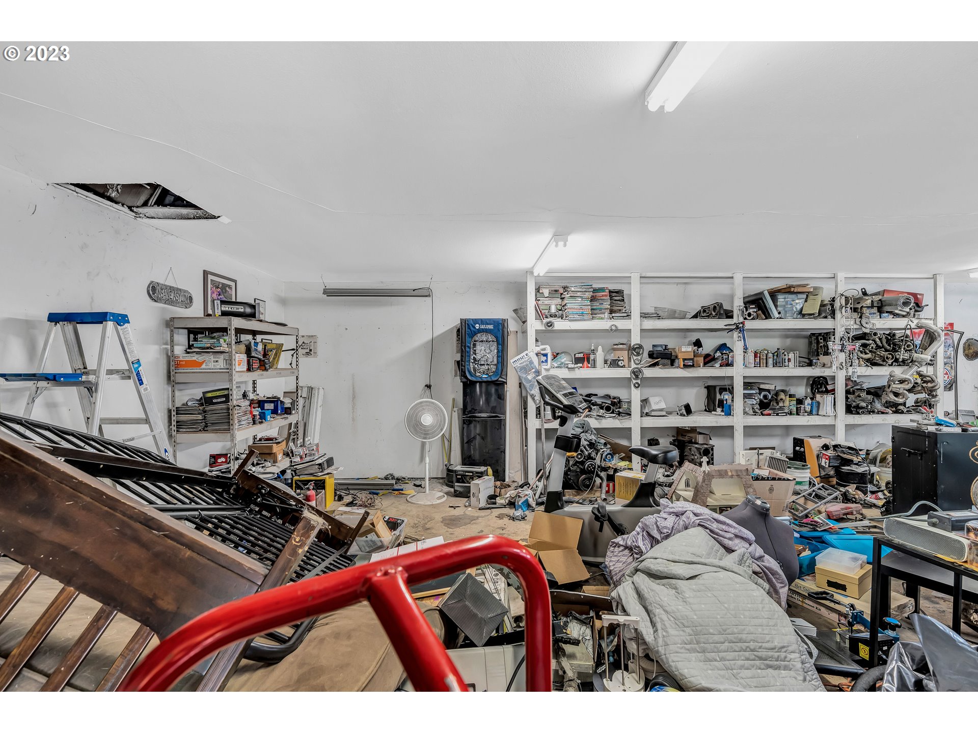 47431 Southeast Wagoneer Loop Sandy, OR 97055 - Photo 33 of 34 a room with gym equipment and a rug