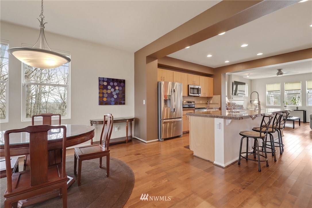 6450 High Point Drive Southwest Seattle, WA 98126 - Photo 5 of 30 Gallery Image 5