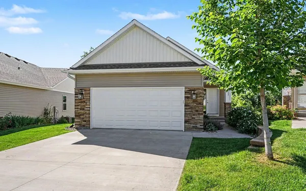 $420,000 | 2753 Ridgeview Lane, Red Wing, MN 55066