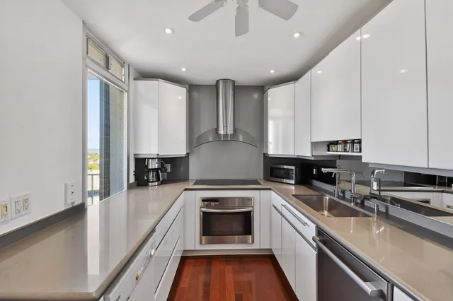 $1,100,000 | 2295 South Ocean Boulevard, Unit 816, Palm Beach, FL 33480