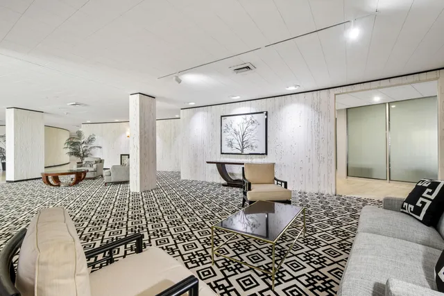 $1,100,000 | 2295 South Ocean Boulevard, Unit 816, Palm Beach, FL 33480