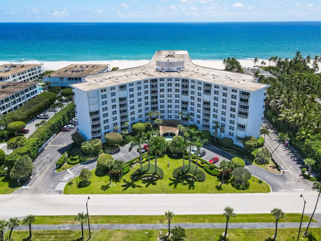 $1,100,000 | 2295 South Ocean Boulevard, Unit 816, Palm Beach, FL 33480