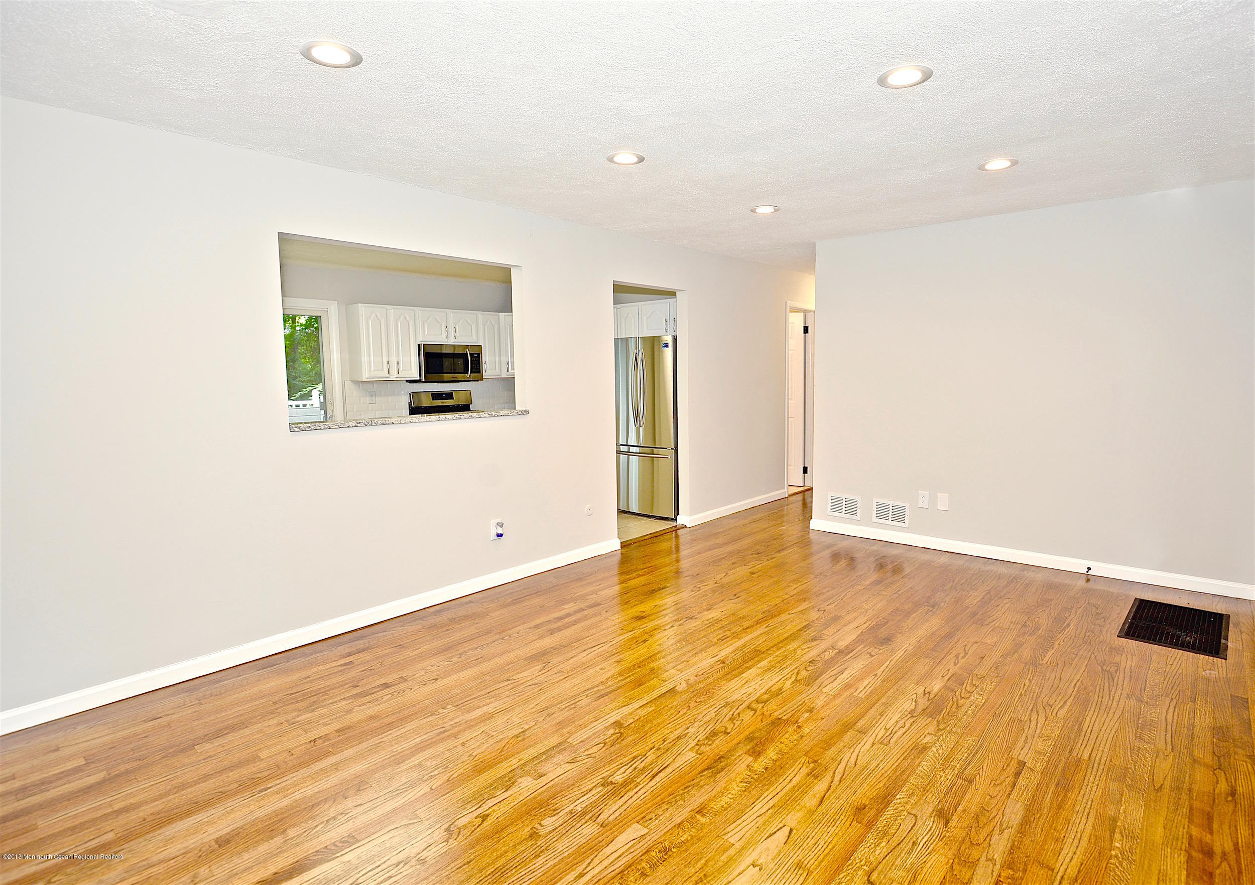 15 Lloyd Road Morganville, NJ 07751 - Photo 3 of 18 5