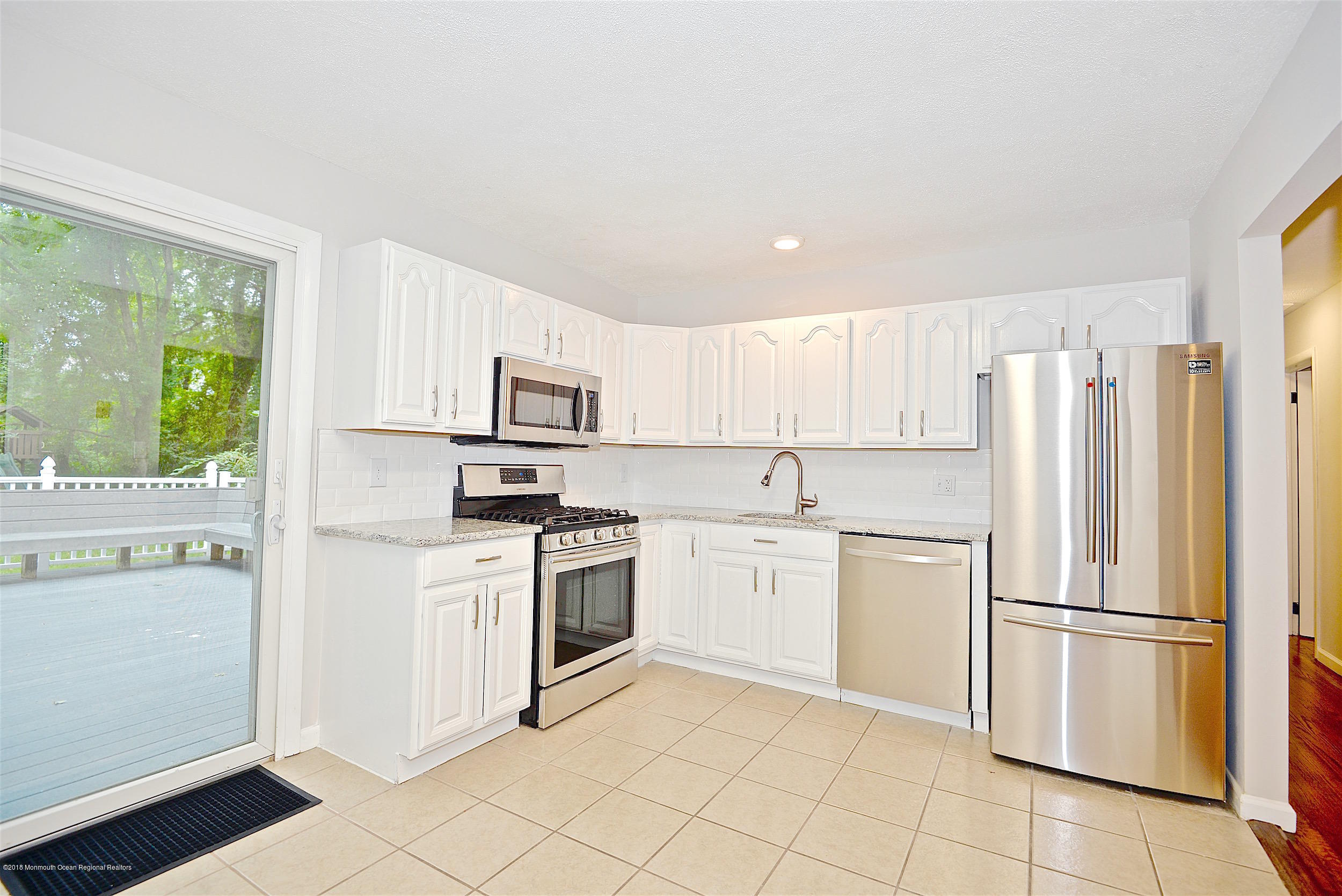 15 Lloyd Road Morganville, NJ 07751 - Photo 6 of 18 9