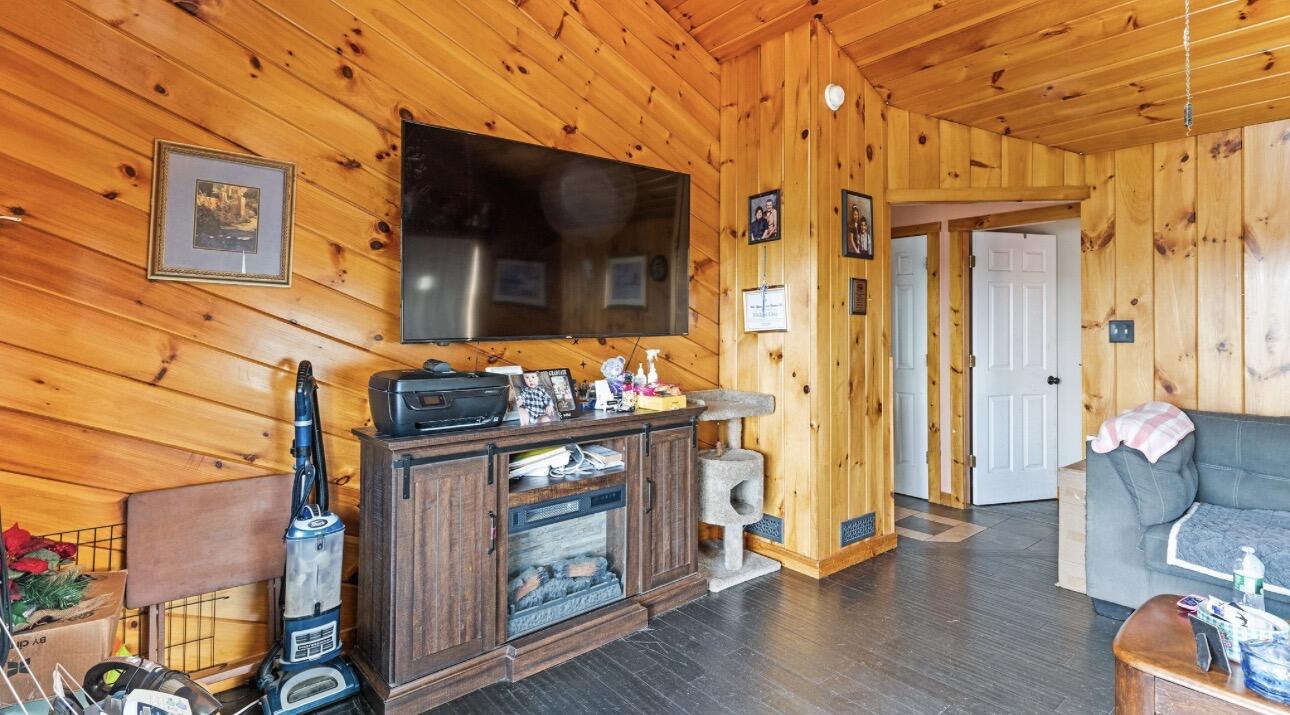 33 Webster Road Greene, ME 04236 - Photo 8 of 35 IMG_5077