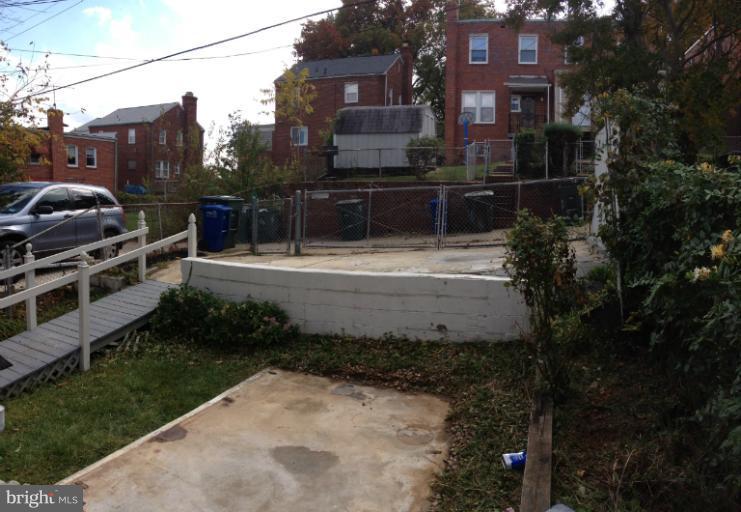 3955 R Street Southeast Washington, DC 20020 - Photo 14 of 17 Exterior (Rear)