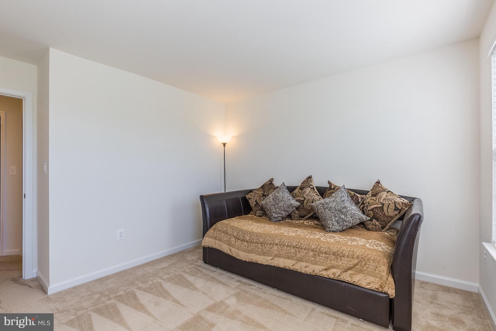 15045 North Ridge Boulevard Culpeper, VA 22701 - Photo 25 of 35 Bright and neutral 3rd bedroom