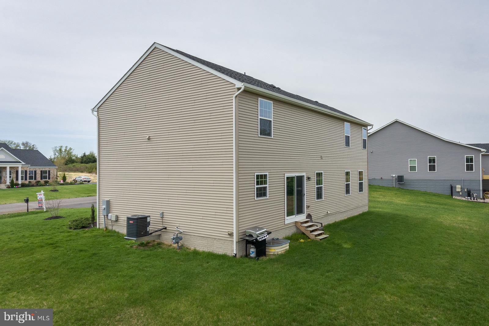 15045 North Ridge Boulevard Culpeper, VA 22701 - Photo 29 of 35 Rear view of the house