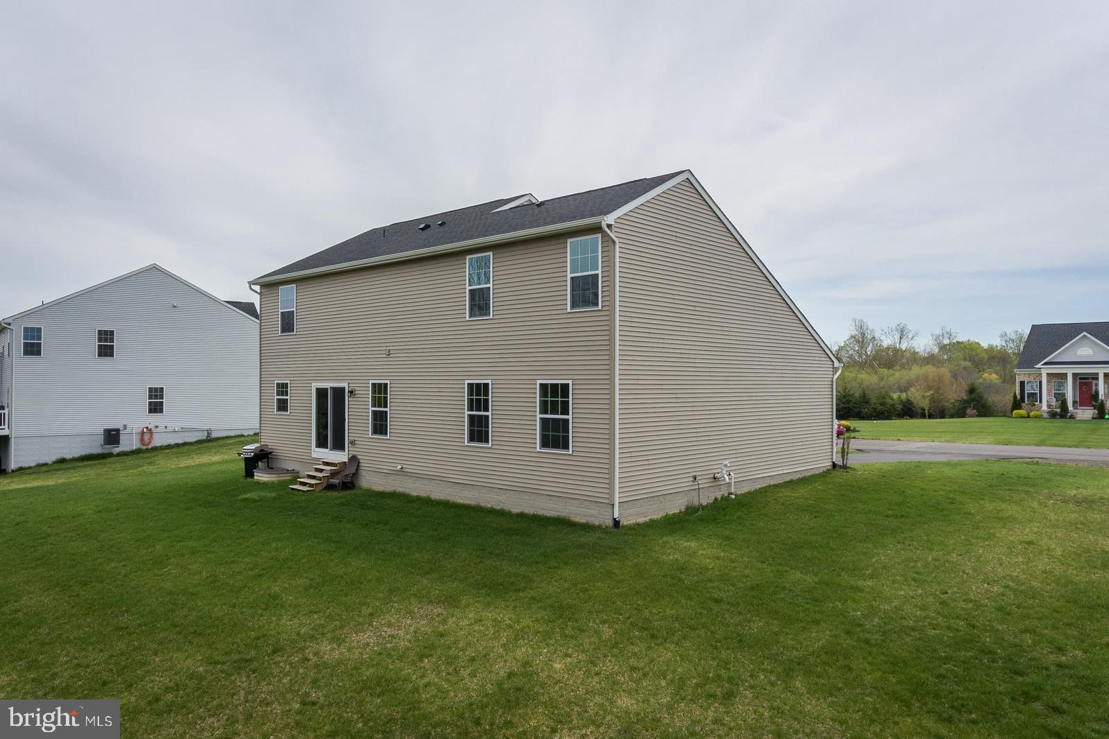 15045 North Ridge Boulevard Culpeper, VA 22701 - Photo 30 of 35 Imagine what you could do to personalize this yard