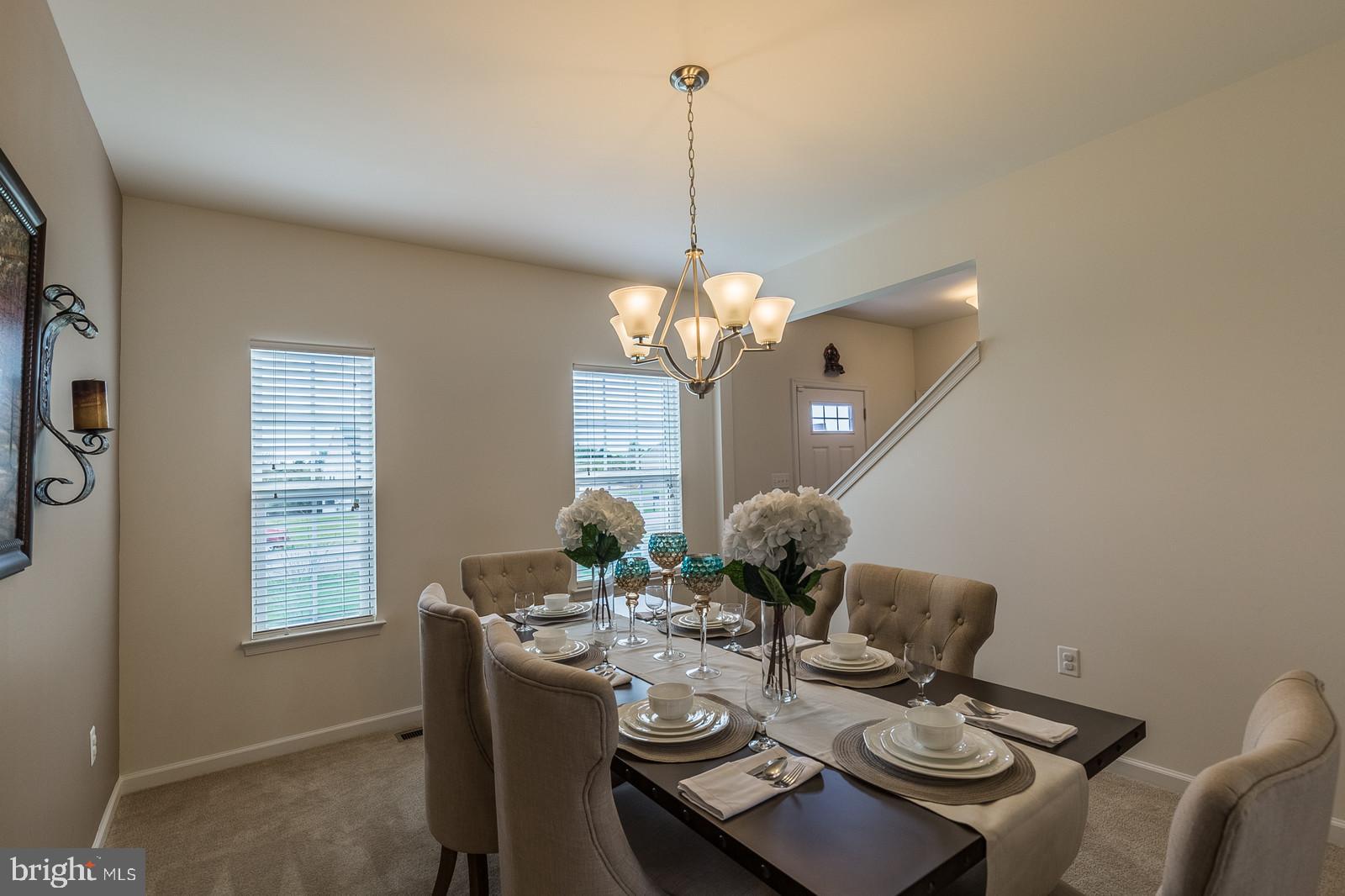 15045 North Ridge Boulevard Culpeper, VA 22701 - Photo 4 of 35 Large dining room for entertaining