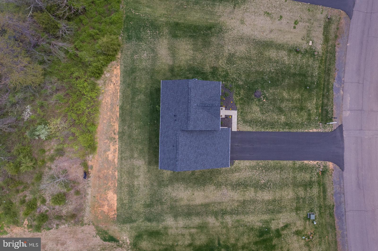 15045 North Ridge Boulevard Culpeper, VA 22701 - Photo 35 of 35 Drone view of the property!