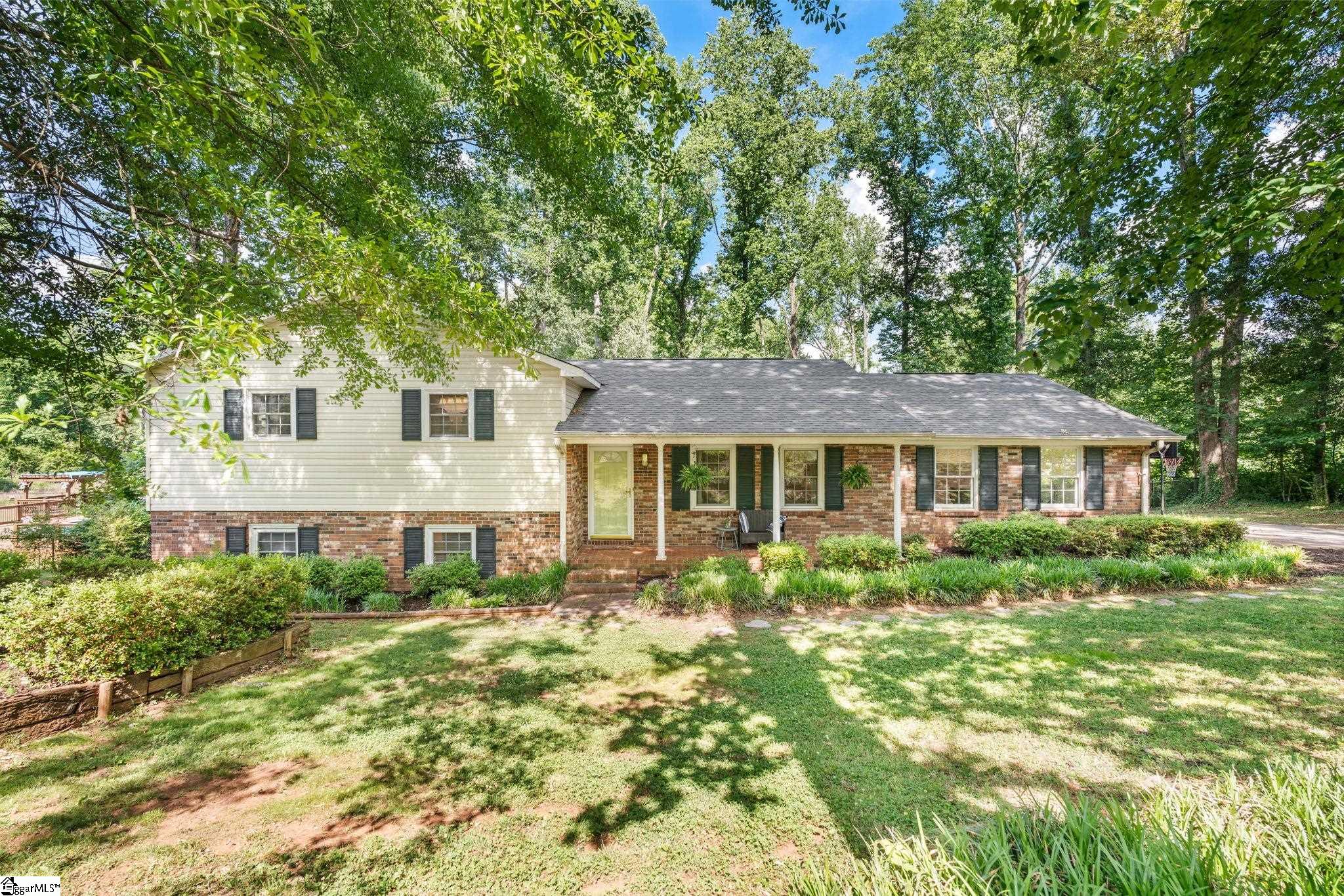 174 State Rd S-42-7423 Inman, SC 29349 - Photo 1 of 35