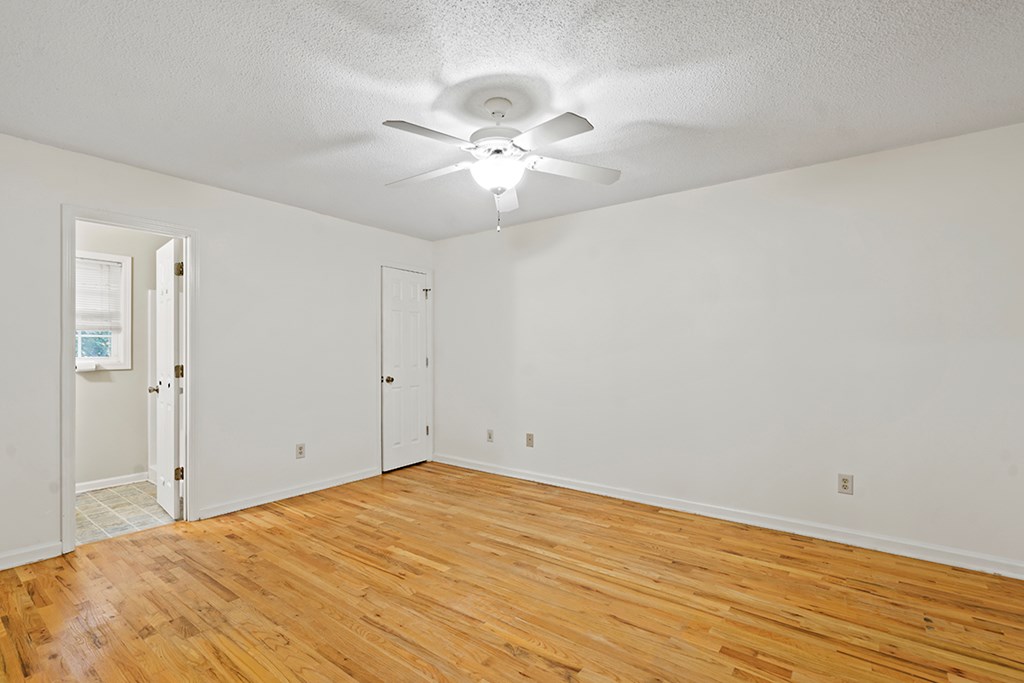 503 Logan Road Greenwood, SC 29646 - Photo 9 of 14 Gallery Image 9