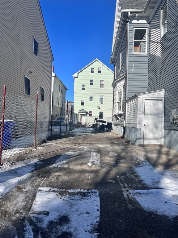 181 Reynolds Avenue, Unit 1 Providence, RI 02905 - Photo 4 of 17