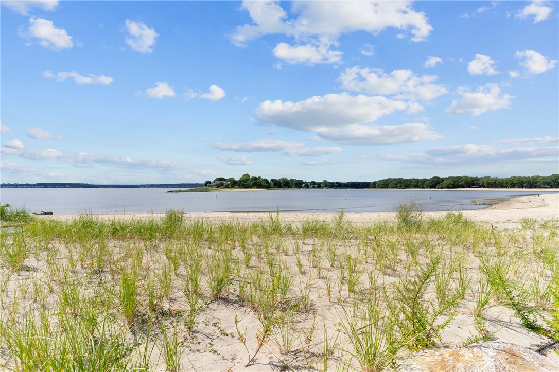 22 Powhatan Street Warwick, RI 02889 - Photo 16 of 44 Gallery Image 16