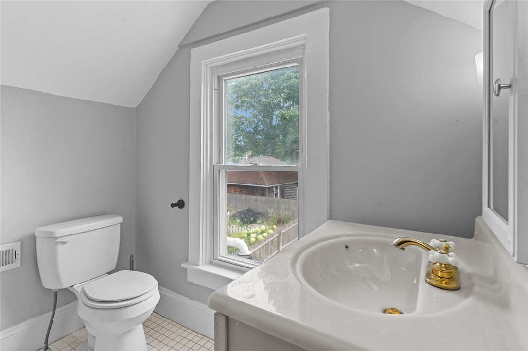 22 Powhatan Street Warwick, RI 02889 - Photo 27 of 44 Gallery Image 27