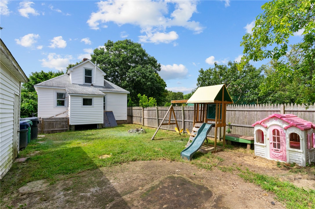 22 Powhatan Street Warwick, RI 02889 - Photo 28 of 44 Gallery Image 28