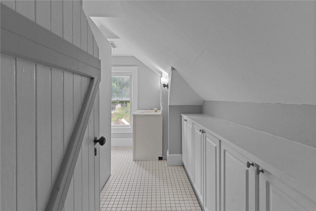 22 Powhatan Street Warwick, RI 02889 - Photo 41 of 44 Gallery Image 41